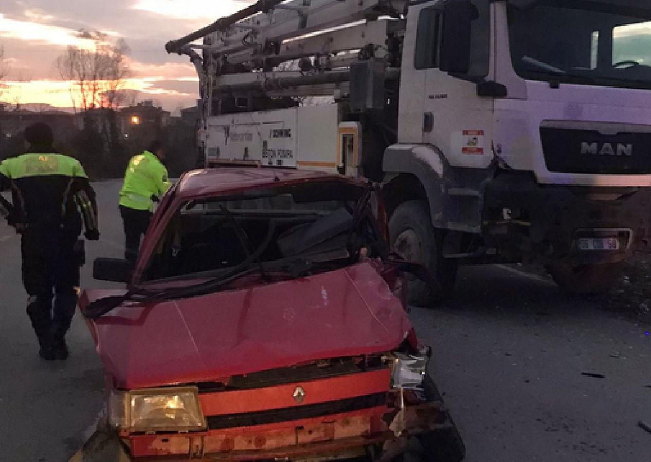 Samsun'da akıl almaz trafik kazası! 9 yaşındaki çocuk sürücü dehşet saçtı: 3'ü ağır 5 kişi yaralandı...