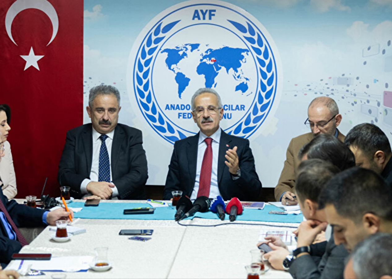 Bakan Uraloğlu, Suriye'de yeni dönemde atılacak adımları anlattı: Şam Havalimanı'nı DHMİ eliyle birlikte ayağa kaldıracağız