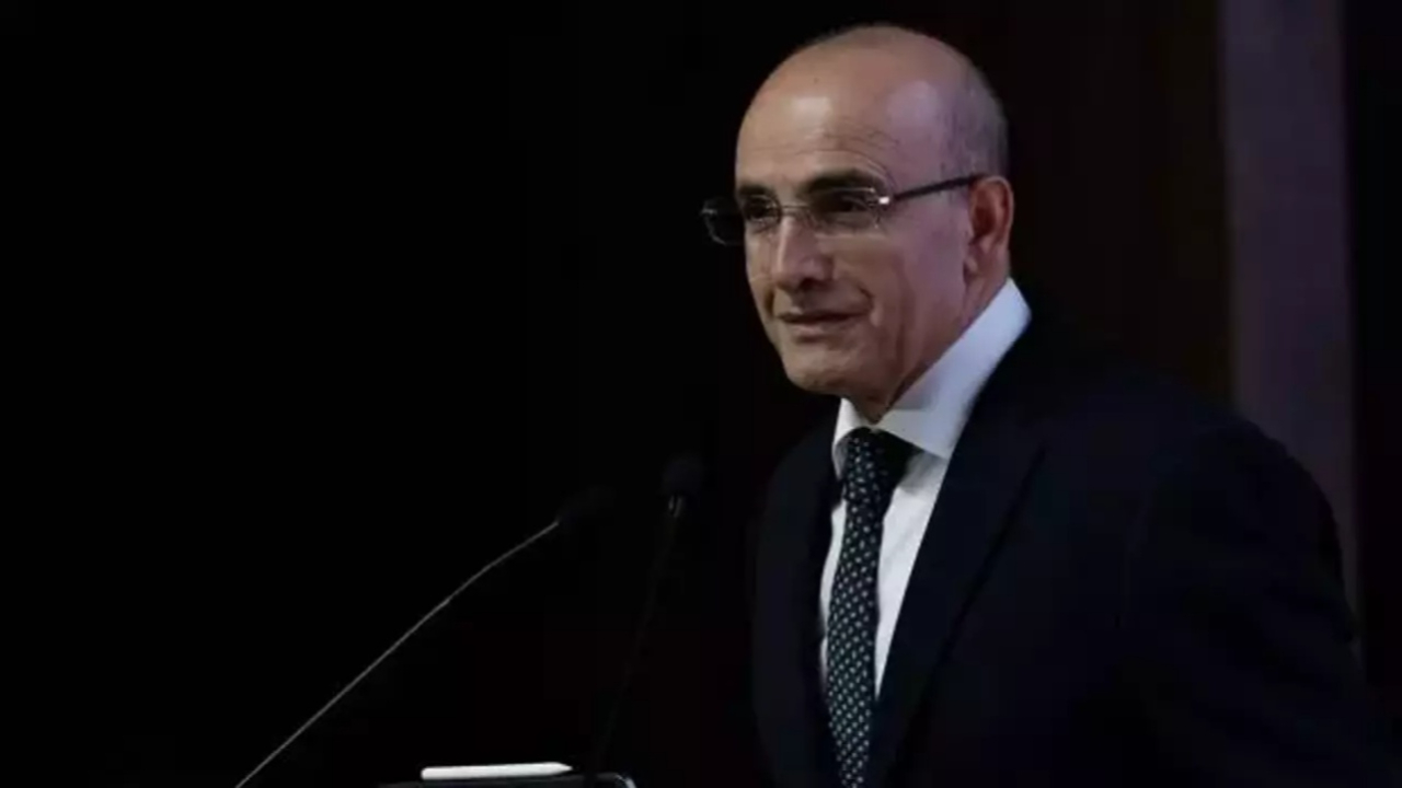 Bakan Şimşek: Akaryakıt fiyatları için yeni düzenleme gündemde