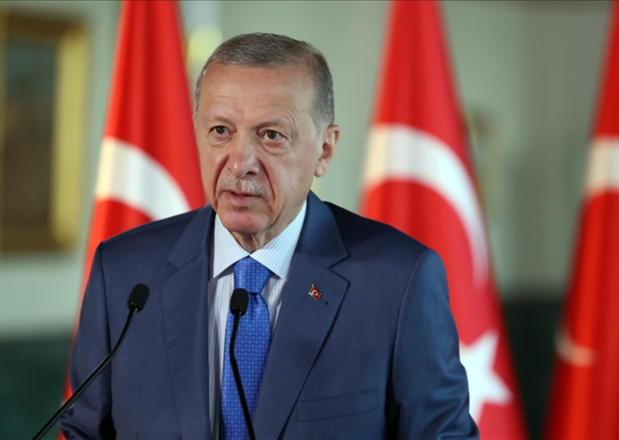 Cumhurbaşkanı Erdoğan, AK Parti Grup Toplantısı'ndaki konuşmasına Fetih Suresinin ilk 2 ayetini okuyarak başladı!