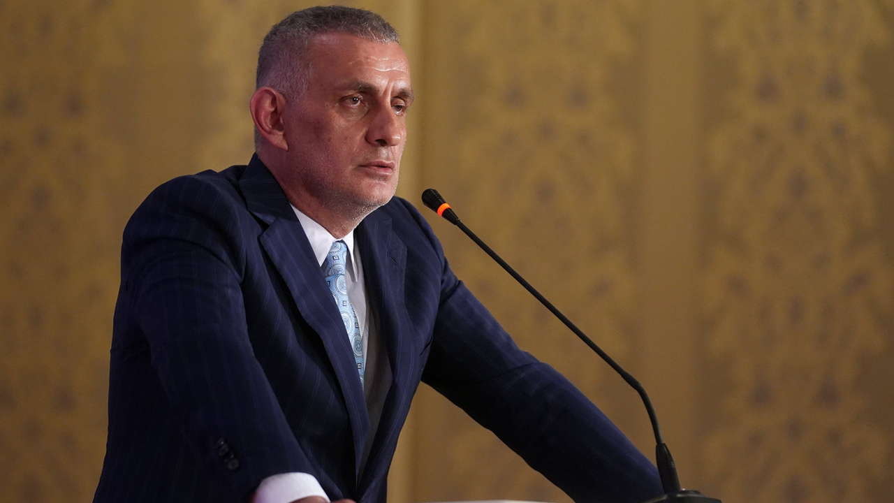 TFF Başkanı İbrahim Hacıosmanoğlu kulüplerle bir araya geliyor: Gündem yabancı VAR hakemi