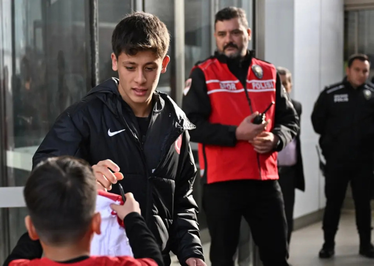 Arda Güler yurda döndü: Soluğu memleketinde aldı!