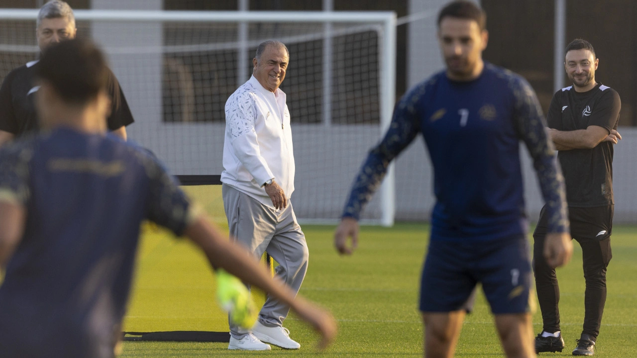 Fatih Terim yeni takımına ilk antrenmanını yaptırdı!