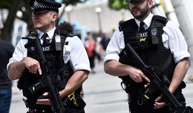 Londra'da tren istasyonunda bomba alarmı...