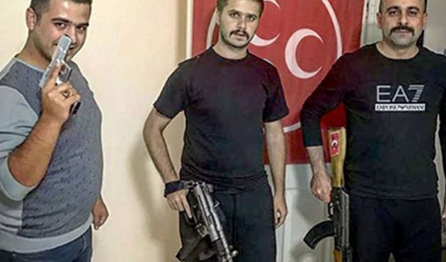 Ülkü Ocakları Başkan Yardımcısı'ndan kaleşnikoflu "Kerkük" pozu!