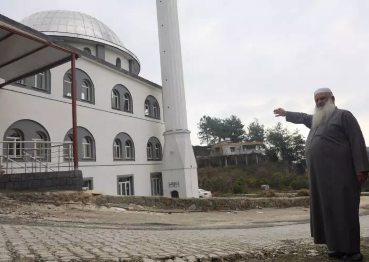 Suriyeli hayırsever Türkiye'ye cami yaptırdı! "Türkiye, Suriyeliler için büyük hayırlar yaptı. Türkiye için bir şey yapmak istedim."