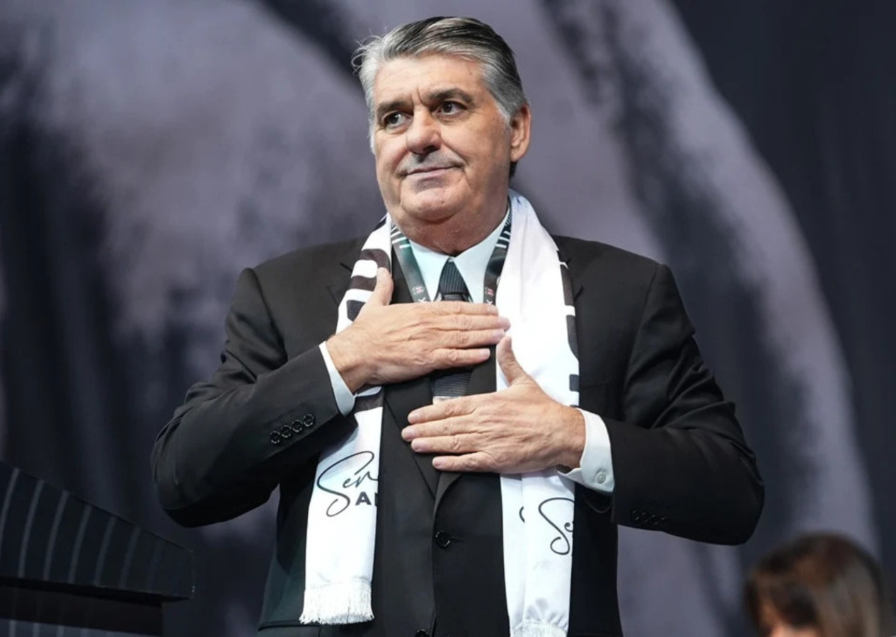 Beşiktaş'ın yeni başkanı Serdal Adalı oldu!