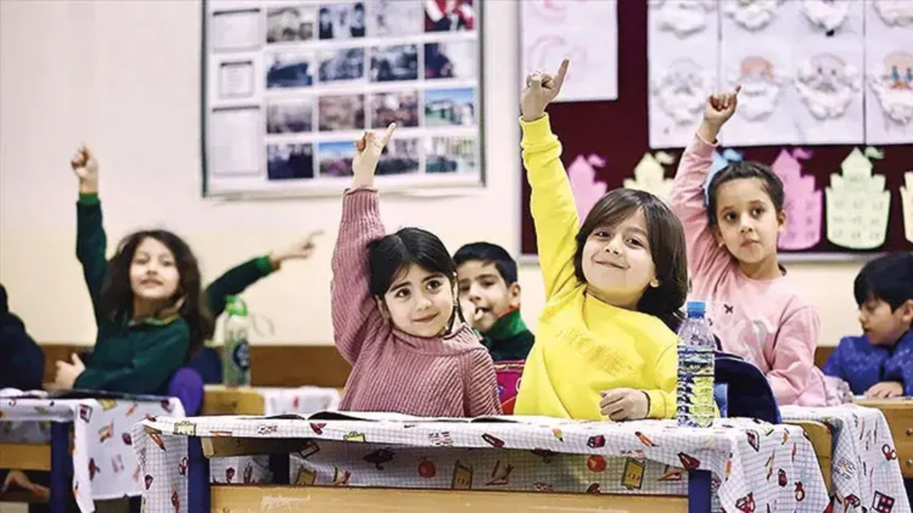 Bakan Tekin devrim gibi yeniliği duyurdu: Bir dönem sona eriyor! Artık karne verilmeyecek...