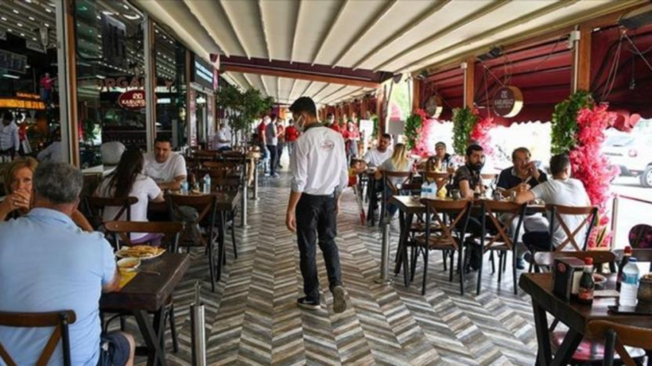 Hizmet enflasyonunda 38 ayın sonunda geriledi