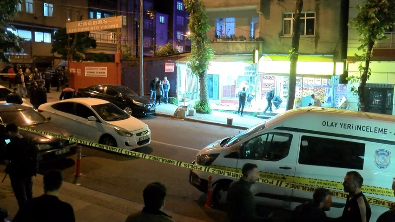 İstanbul Küçükçekmece’de korku dolu anlar! Çay ocağına bomba atıldı