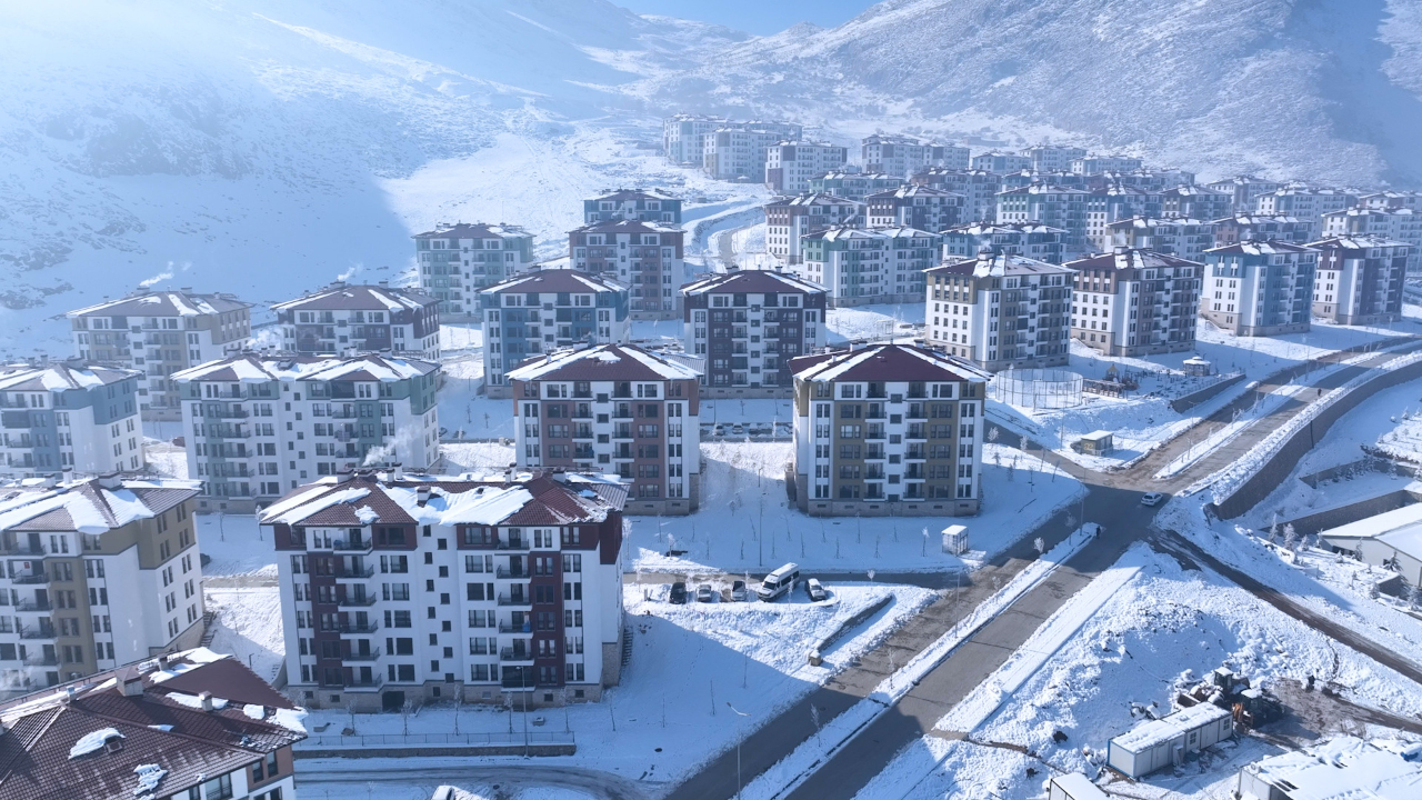 Elbistan'da depremzedeler yeni yuvalarına yerleşiyor
