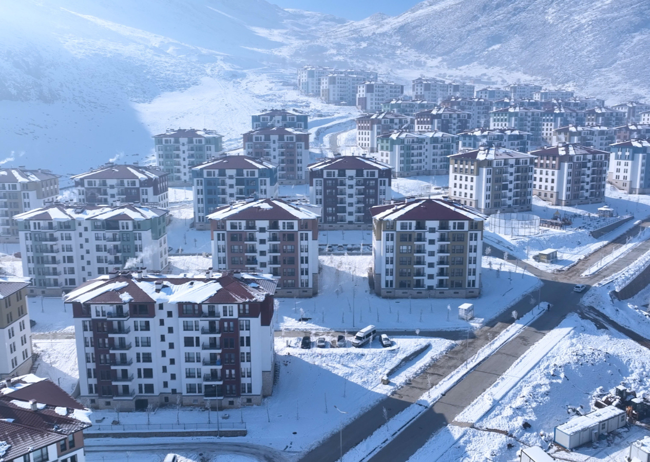 Elbistan'da depremzedeler yeni yuvalarına yerleşiyor