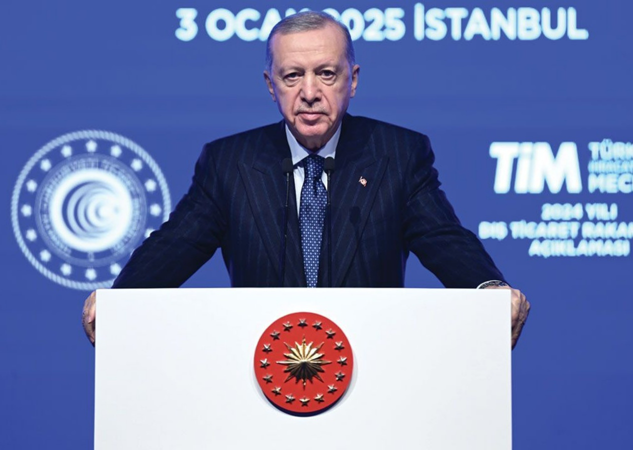 İhracatta Cumhuriyet tarihi rekoru! Cumhurbaşkanı Erdoğan duyurdu: 2024'te ihracat 262 milyar dolar oldu!