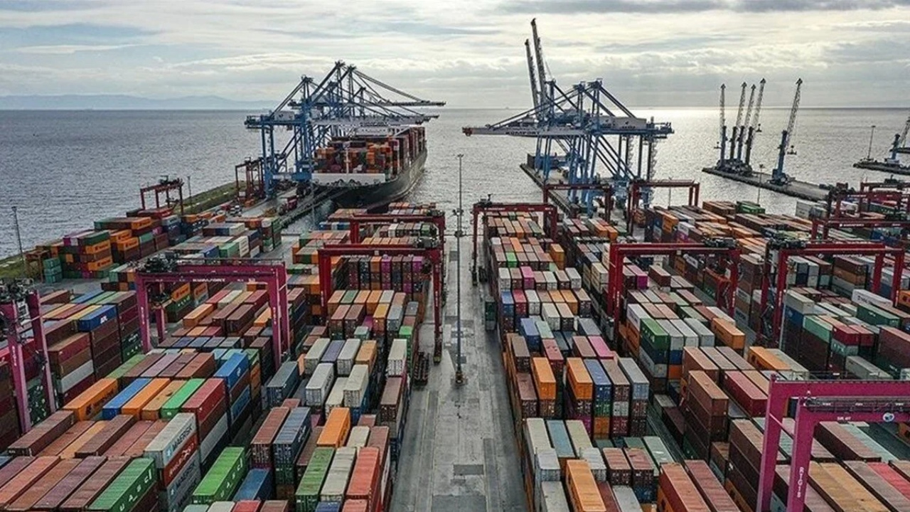 Türk Lirası'yla dış ticaret hacmi 2024'te yüzde 37,5 arttı