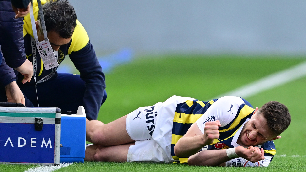 Fenerbahçe'ye İsmail Yüksek şoku! 3 hafta sahalardan uzak kalacak