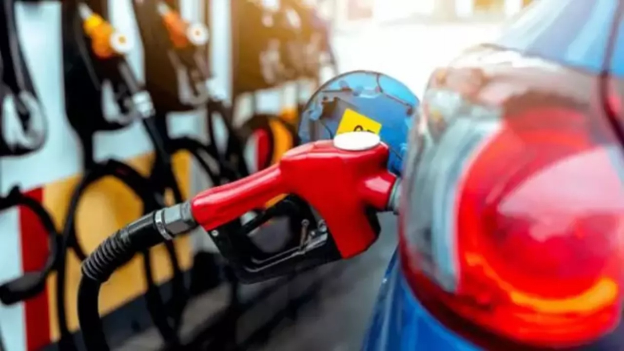 Akaryakıt fiyatları son 1 yılda yaklaşık yüzde 29 zamlandı! İşte 4 Ocak 2025 güncel benzin, motorin fiyatları