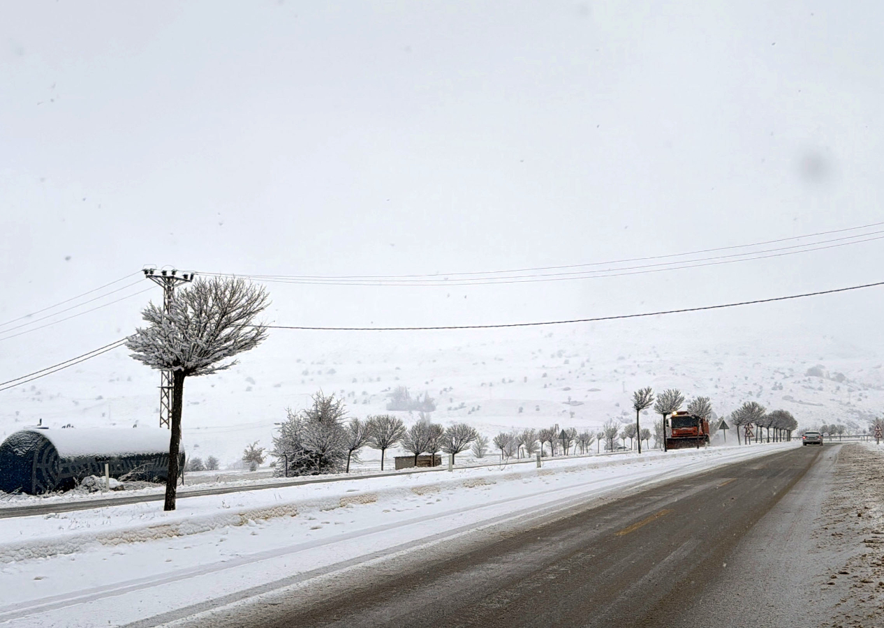 Sivas son dakika! Kentte kar yağışı etkili oluyor
