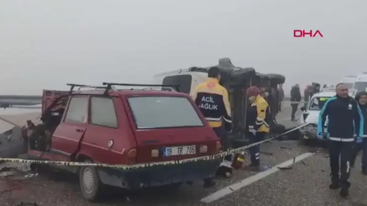 Kırşehir'de sis faciası! 3 araç birbirine girdi: 3 ölü, 18 yaralı var!