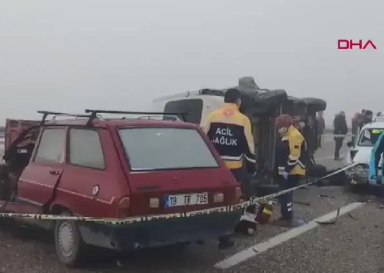 Kırşehir'de sis faciası! 3 araç birbirine girdi: 3 ölü, 18 yaralı var!