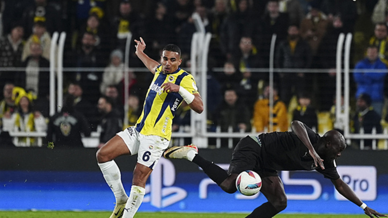 Alexander Djiku'dan taraftara çağrı: Sezon sonuna dek bizlere destek olmaları çok önemli!