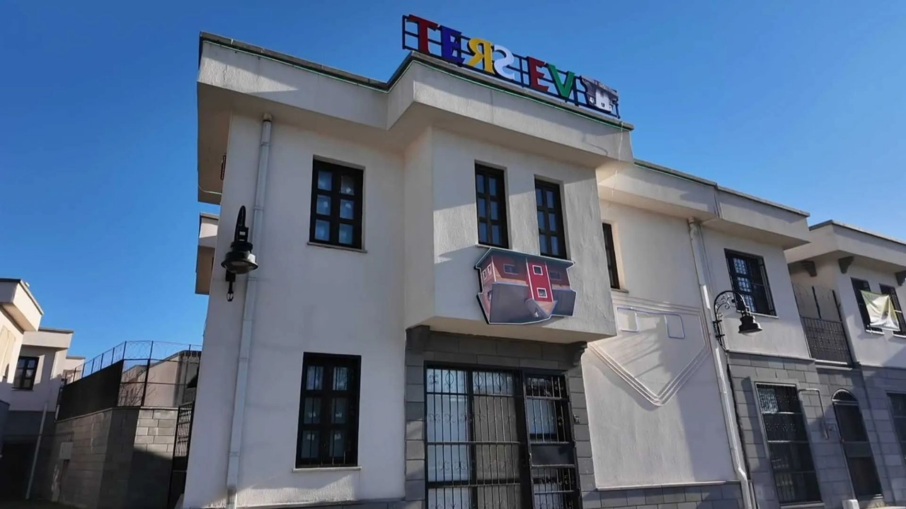 Fotoğraf Çekmek Hiç Bu Kadar Zor Olmamıştı: Diyarbakır’da Ters Ev