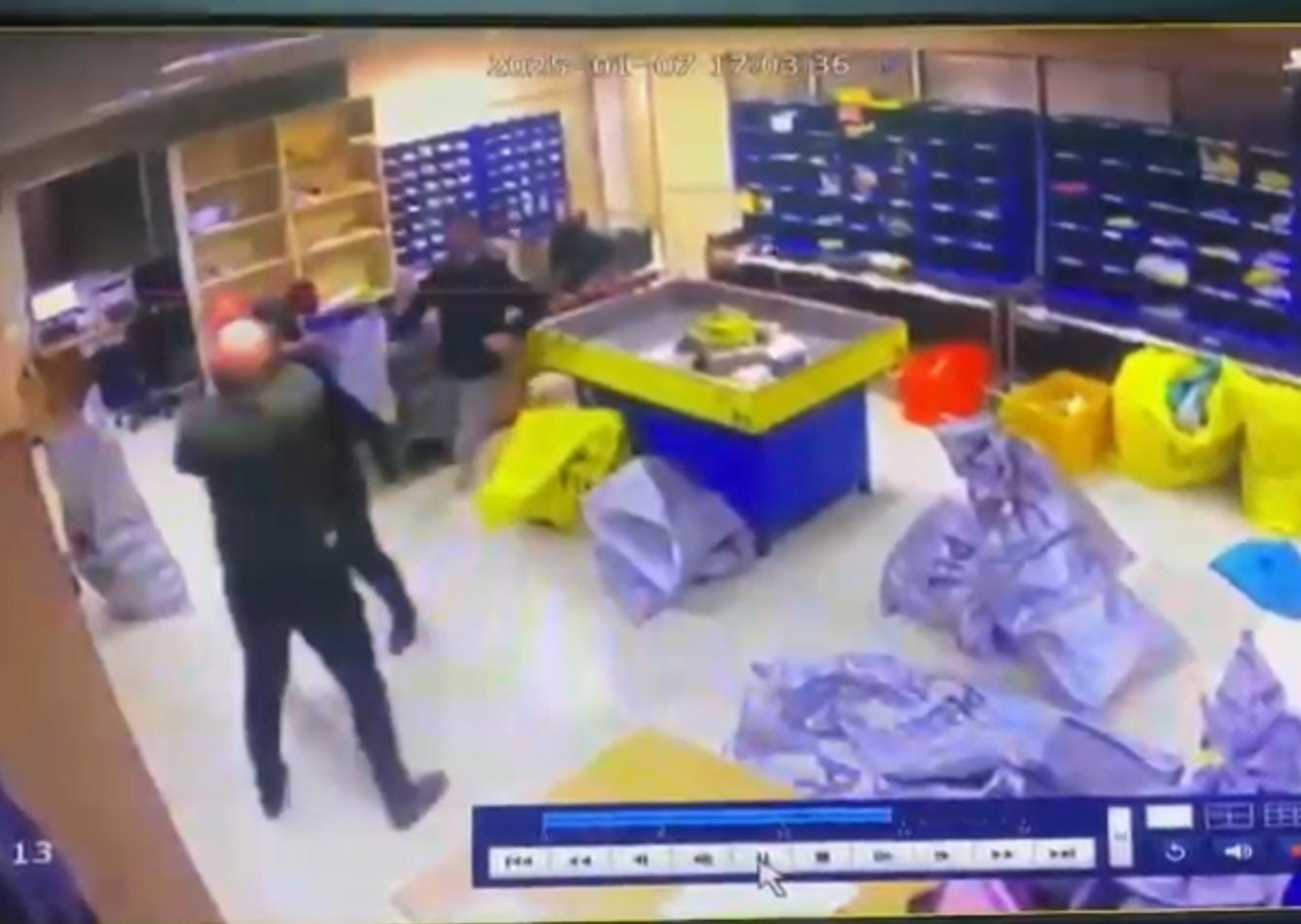 Rize’de PTT binasındaki saldırı anı güvenlik kameralarına yansımıştı: o şahıs yakalandı...