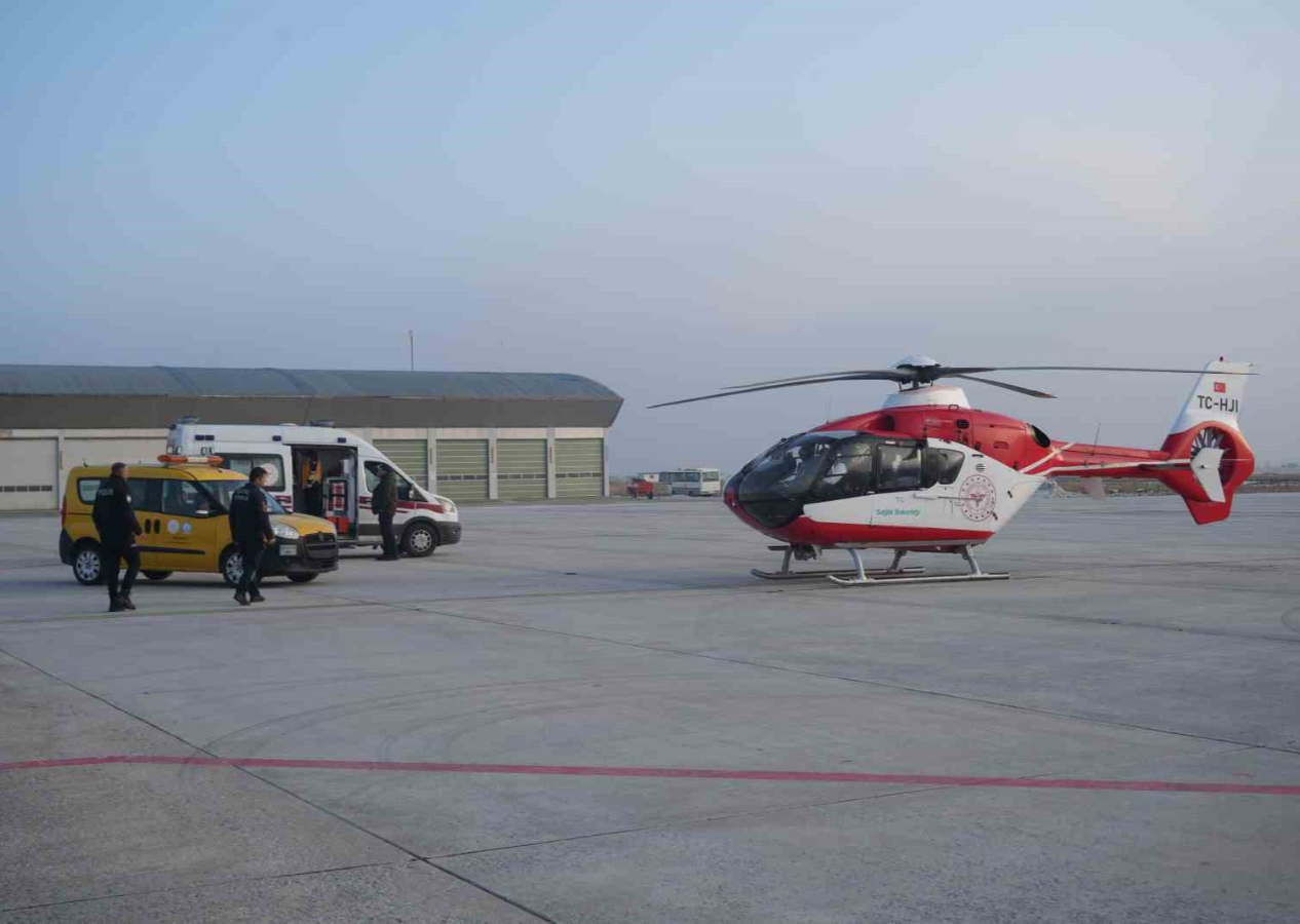 Muş'ta minik bebek için mücadele! Ambulans helikopter ile Ankara'ya ulaştırıldı...