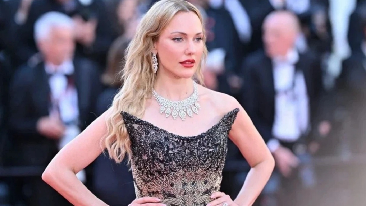 O kare sosyal medyayı resmen salladı: Meryem Uzerli üstsüz paylaştı...