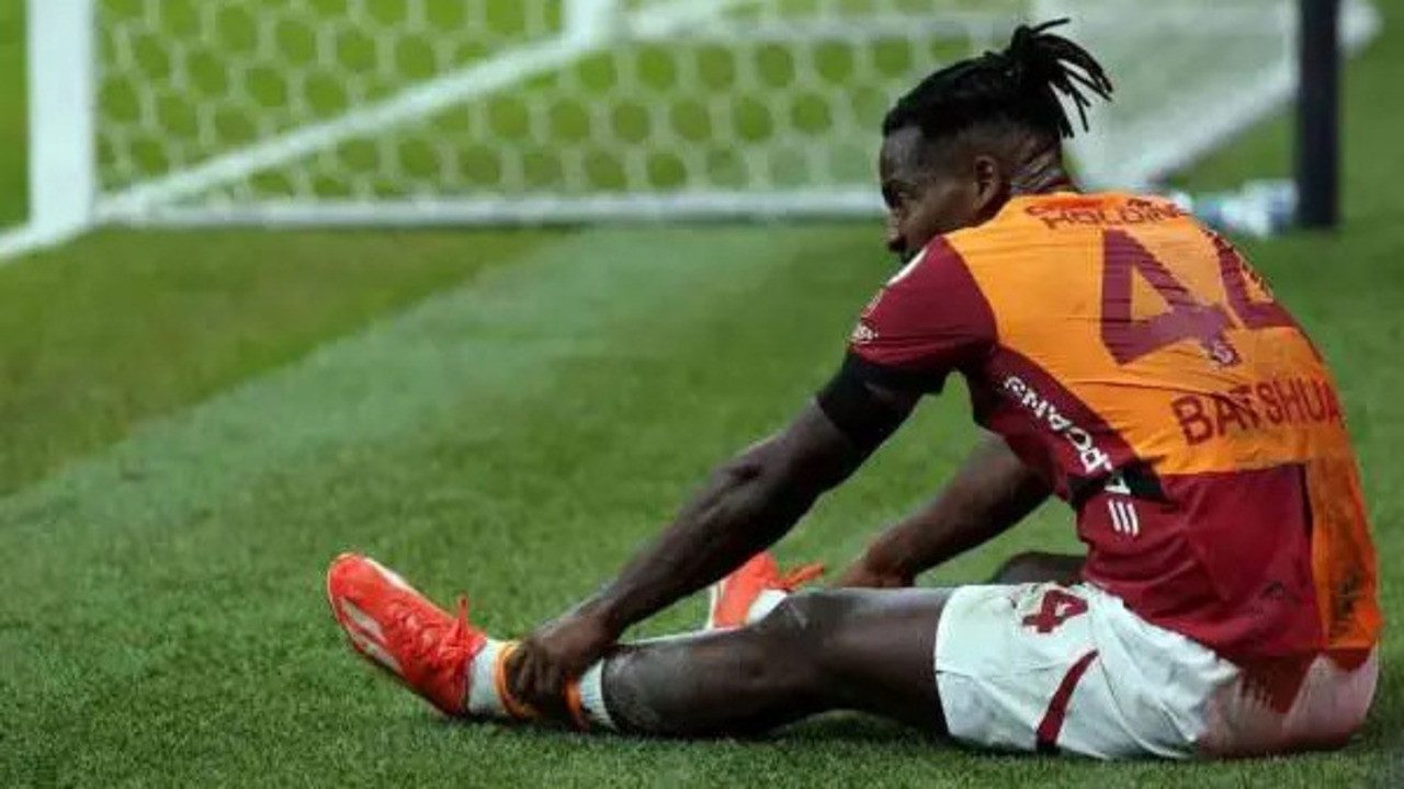 Okan Buruk penaltı kaçıran Michy Batshuayi’yi teselli etti!