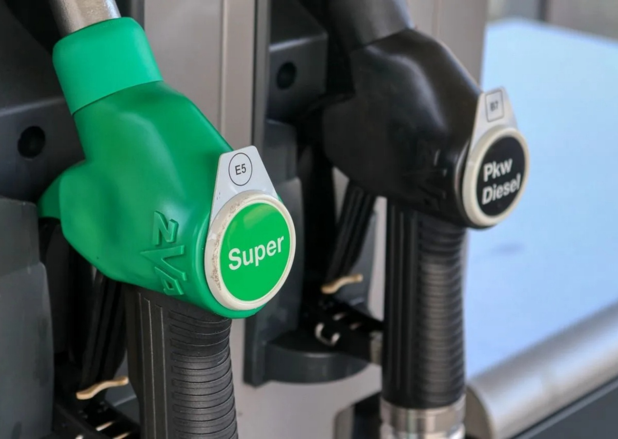 Önce zam sonra indirim! Akaryakıt fiyatlarına indirim geldi! İşte 9 Ocak 2025 güncel benzin, motorin, LPG fiyatları