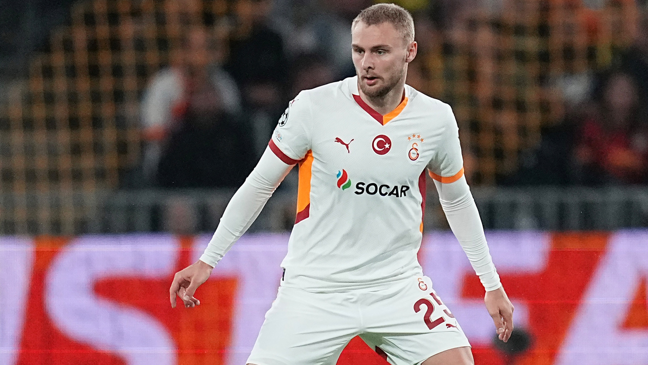 Victor Nelsson'un menajeri Galatasaray yönetimiyle görüşmek için İstanbul'a geliyor
