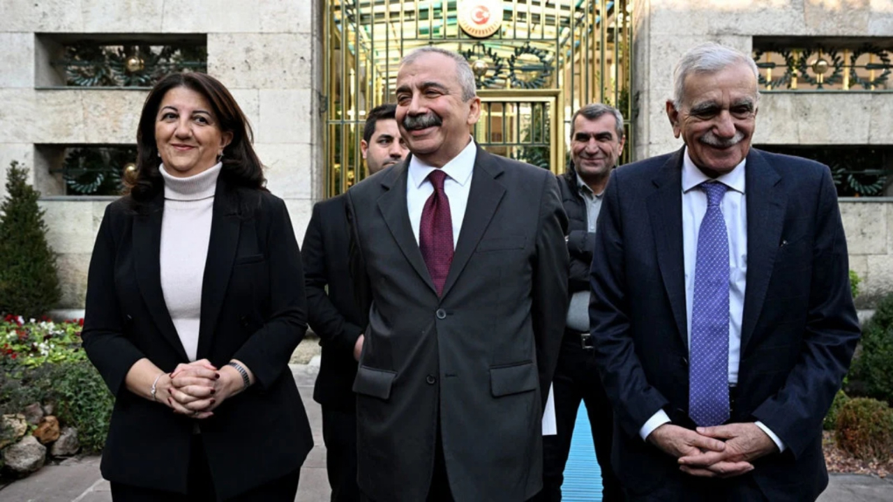 DEM Parti heyetinden İmralı açıklaması: Tüm görüşmeler samimi ve umut verici düzeyde olumlu geçti!