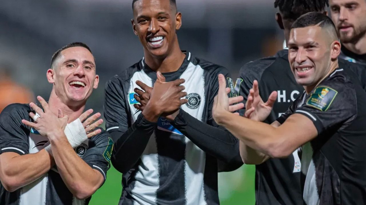 Al Ahli Ah Shabab maç özeti ve goller 3-2