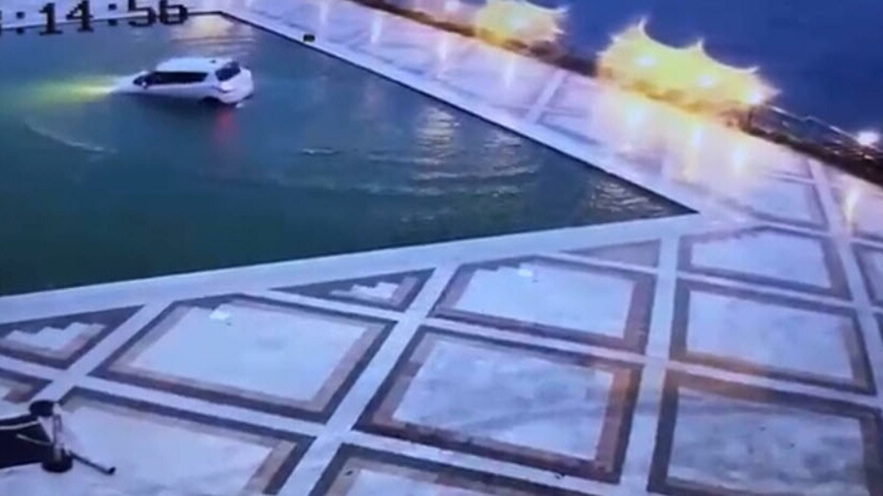 Otomobiliyle otelin havuzuna düşen iş insanı canından oluyordu
