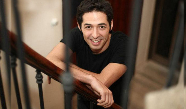 Elçiye zeval olmaz... İyilik görevi Mert Fırat'ın omuzlarında!