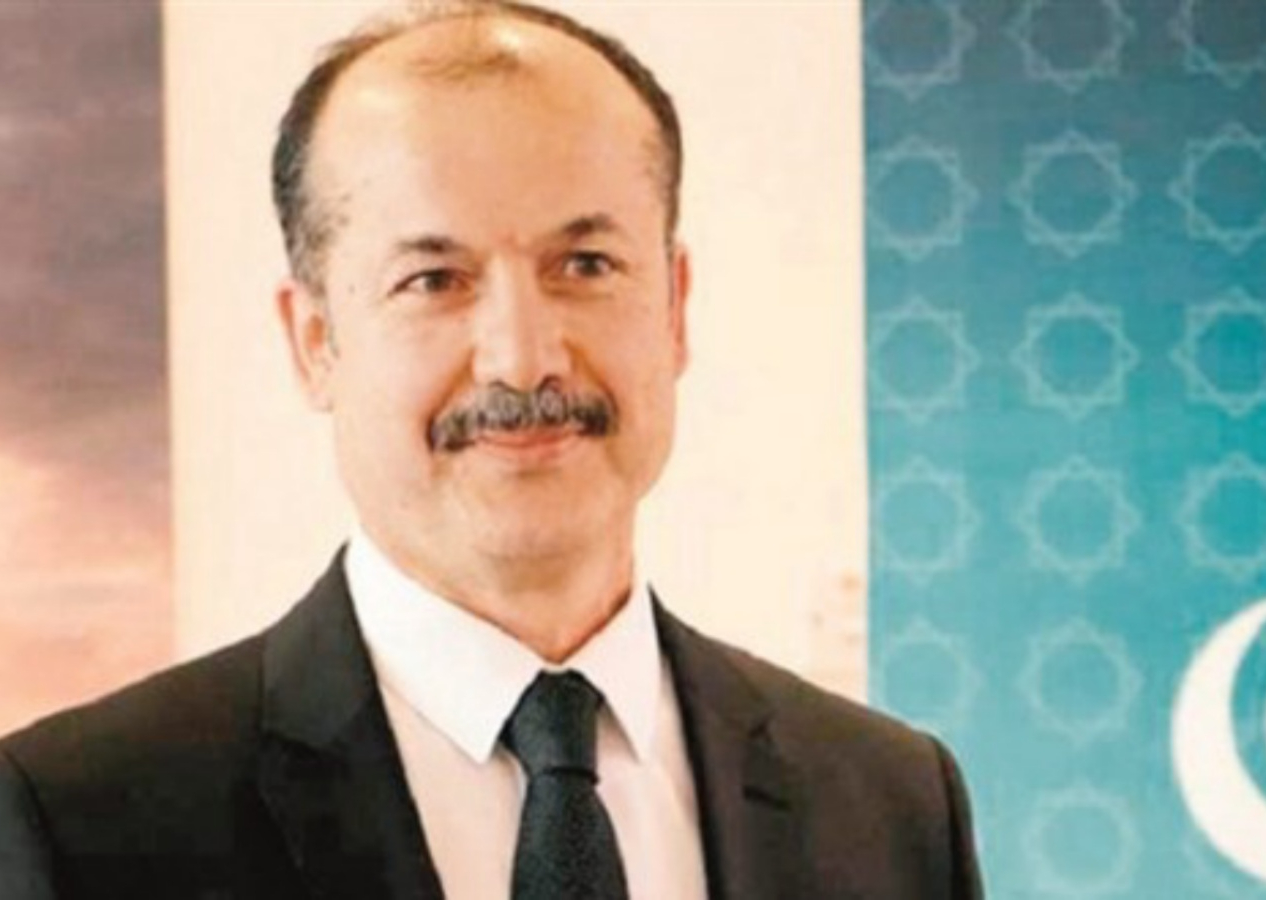 Yunus Emre Enstitüsü'nün eski başkanı Şeref Ateş ve yakınlarının 73 banka hesabı varmış! Yolsuzluğun boyutu 300 milyon lira üzerinde