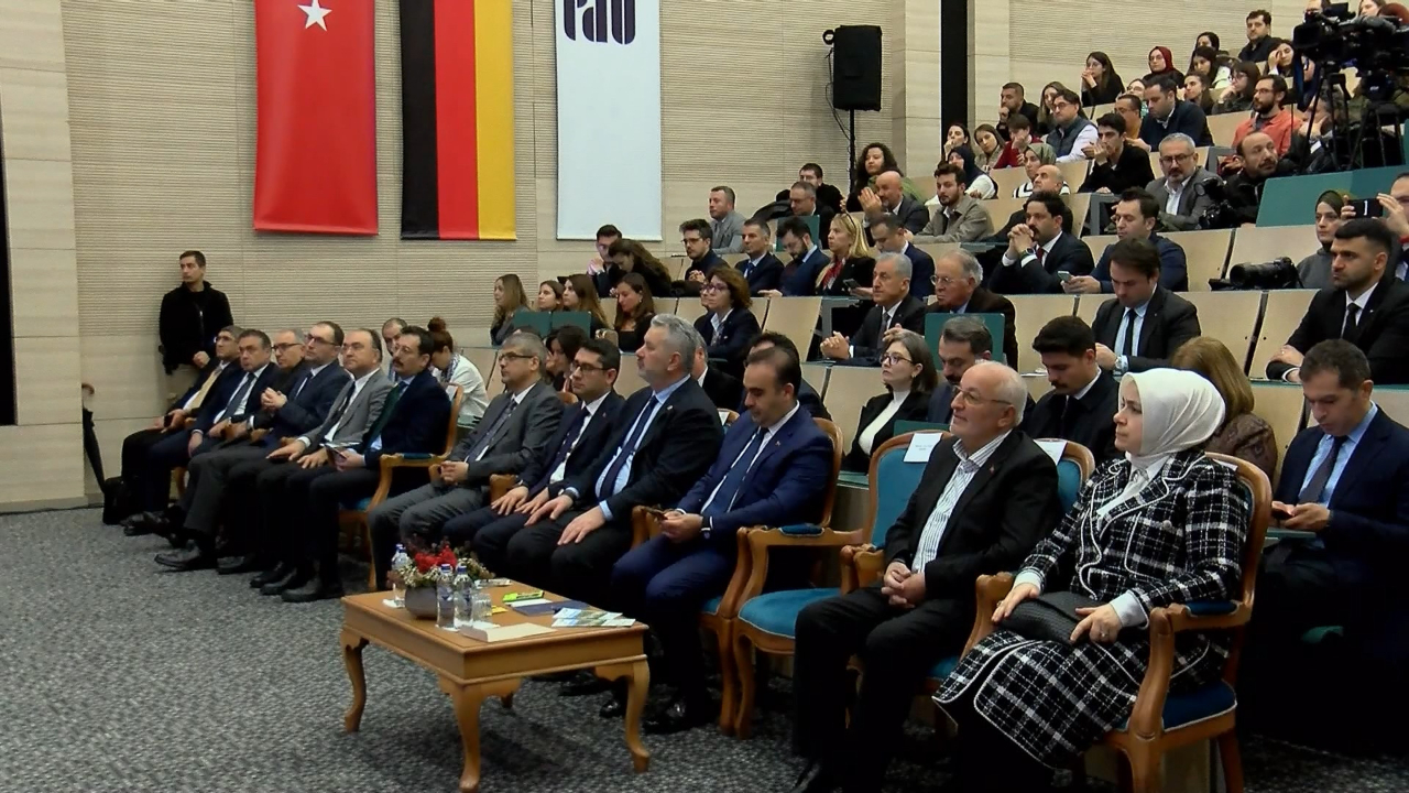 Bakan Kacır'dan 550 milyon liralık mali destek açıklaması: "Yenilikçi çalışmalarımızı sürdürüyoruz"