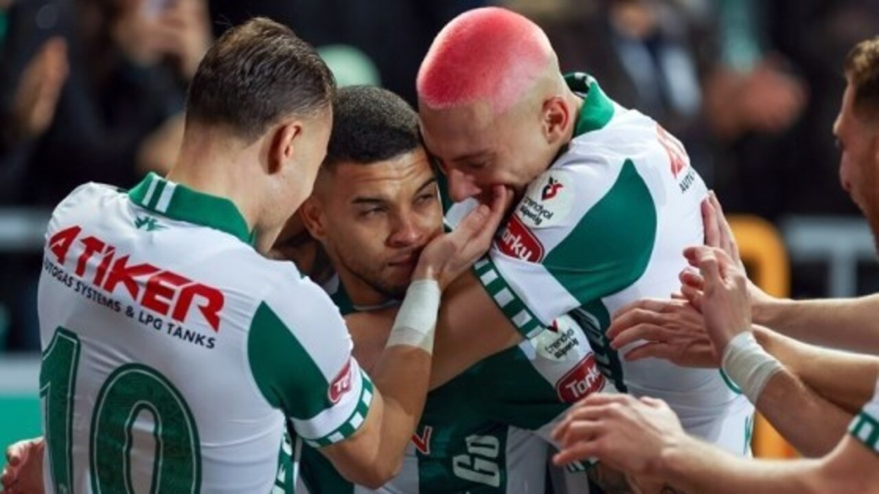 Konyaspor'dan Fenerbahçe'ye tarihi gol: Pedrinho ağları sarstı!