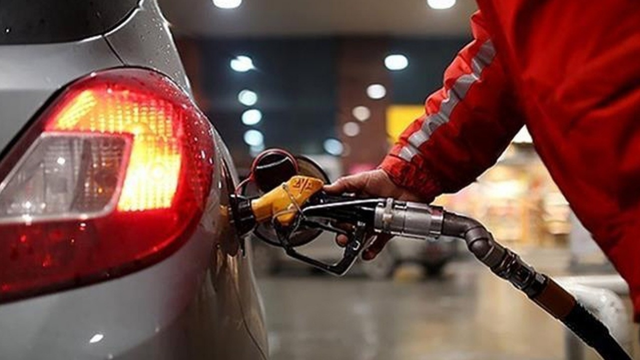 Araç sahipleri dikkat! Benzin ve motorine bir zam daha geliyor