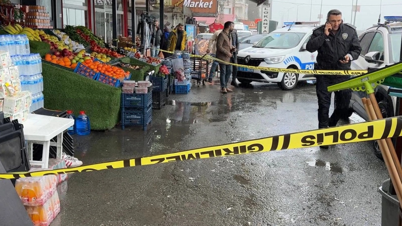 Rize'de bir anne 'Oğlumu darp ettin' diyerek market çalışanını silahla vurdu!