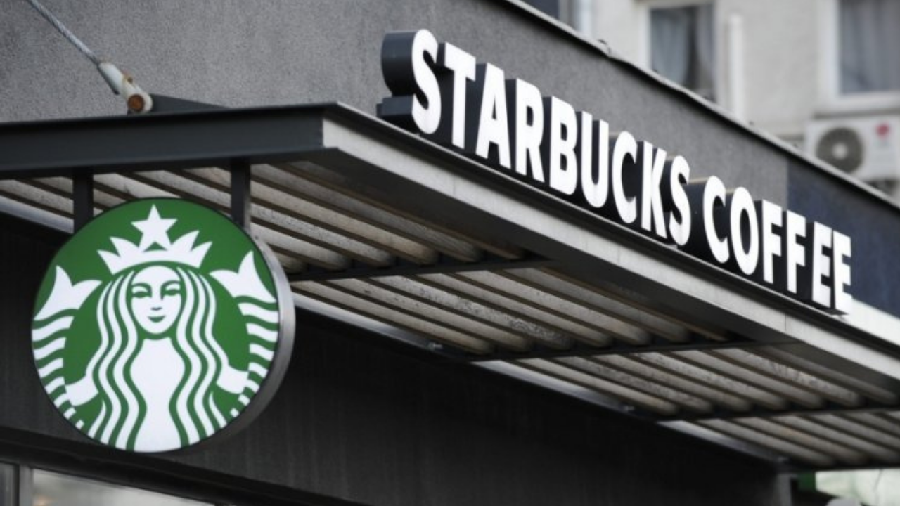 Starbucks'ta boş oturmak yasak mı? Starbucks'ta kahvesiz oturmak yasak mı?