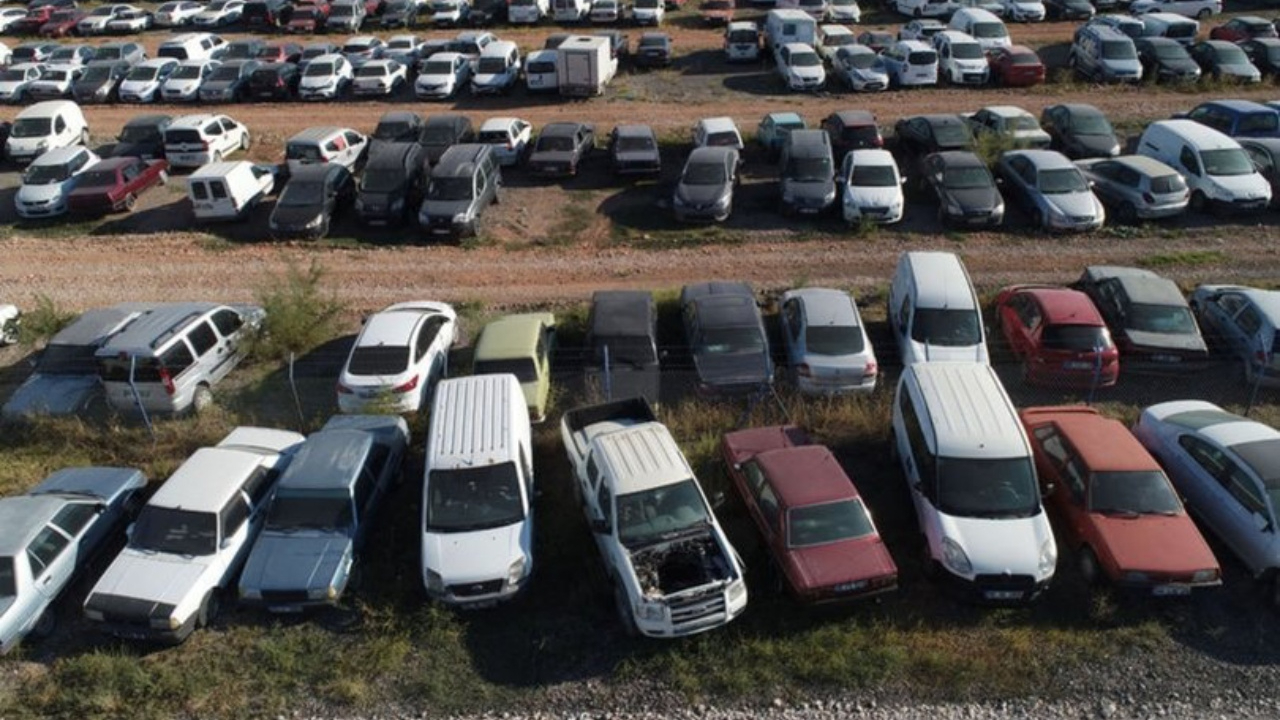İstanbul'da yediemin otoparklarına ve araç çekme ücretlerine zam geldi! İşte yeni tarife