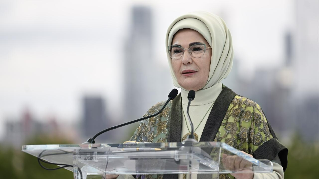Emine Erdoğan: Ateşkes Filistin halkının mücadelesinin bir nefes aralığıdır