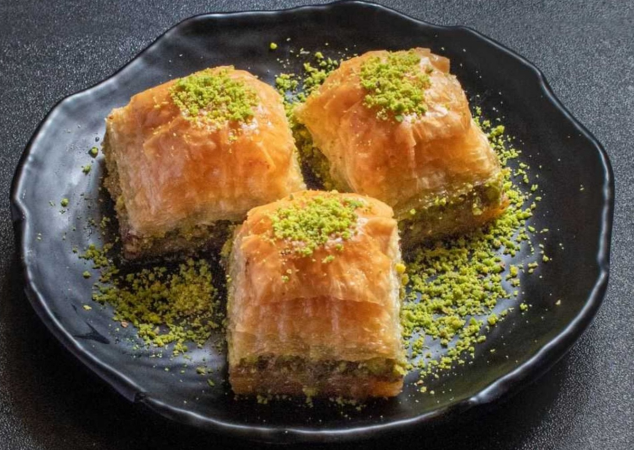 Bakanlık yeni listeyi paylaştı! Ünlü baklavacının foyası ortaya çıktı