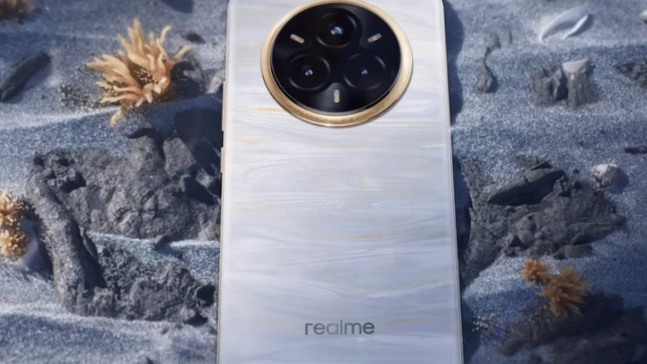 Hintliler sonunda yaptı... Soğuk havada renk değiştiren telefon: Realme 14 Pro
