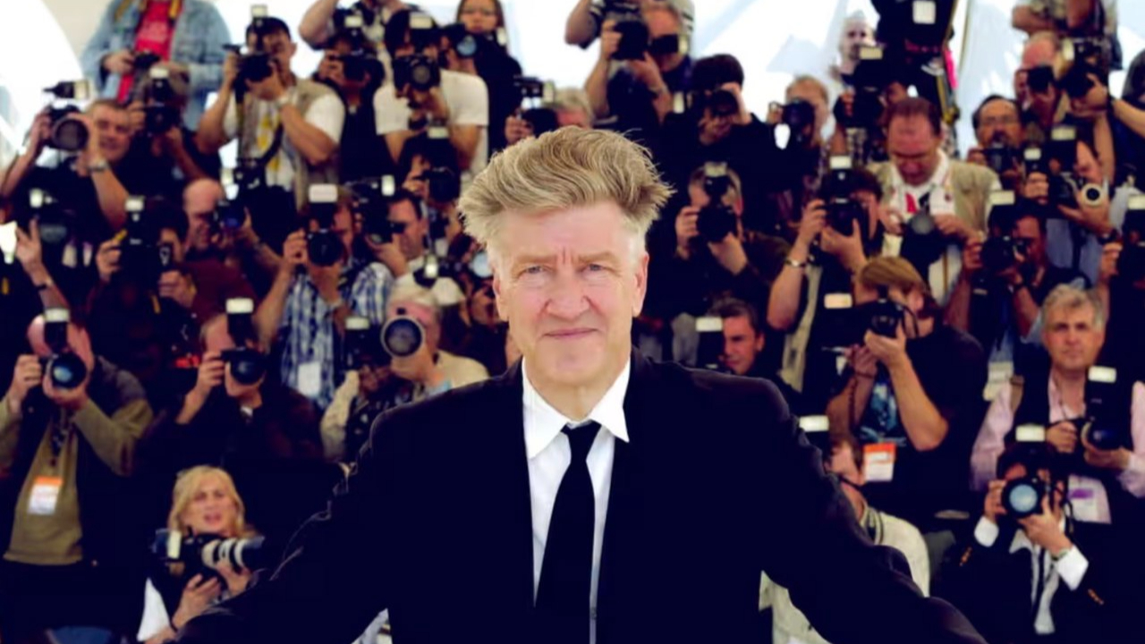 Beyin yakan filmlerin duayeni... Sinema dünyasının Salvador Dali'si... David Lynch'in ardından