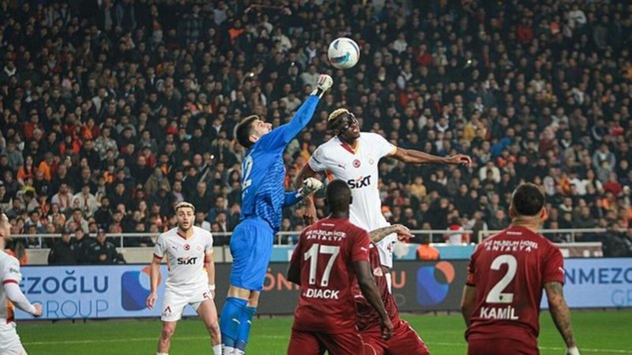 Galatasaray Hatayspor Deplasmanından 1 Puanla Döndü