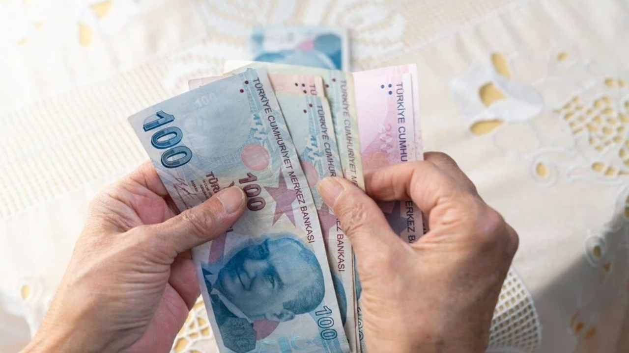 Büyük destek geldi... Emeklilere 25 bin lira bayram ikramiyesi