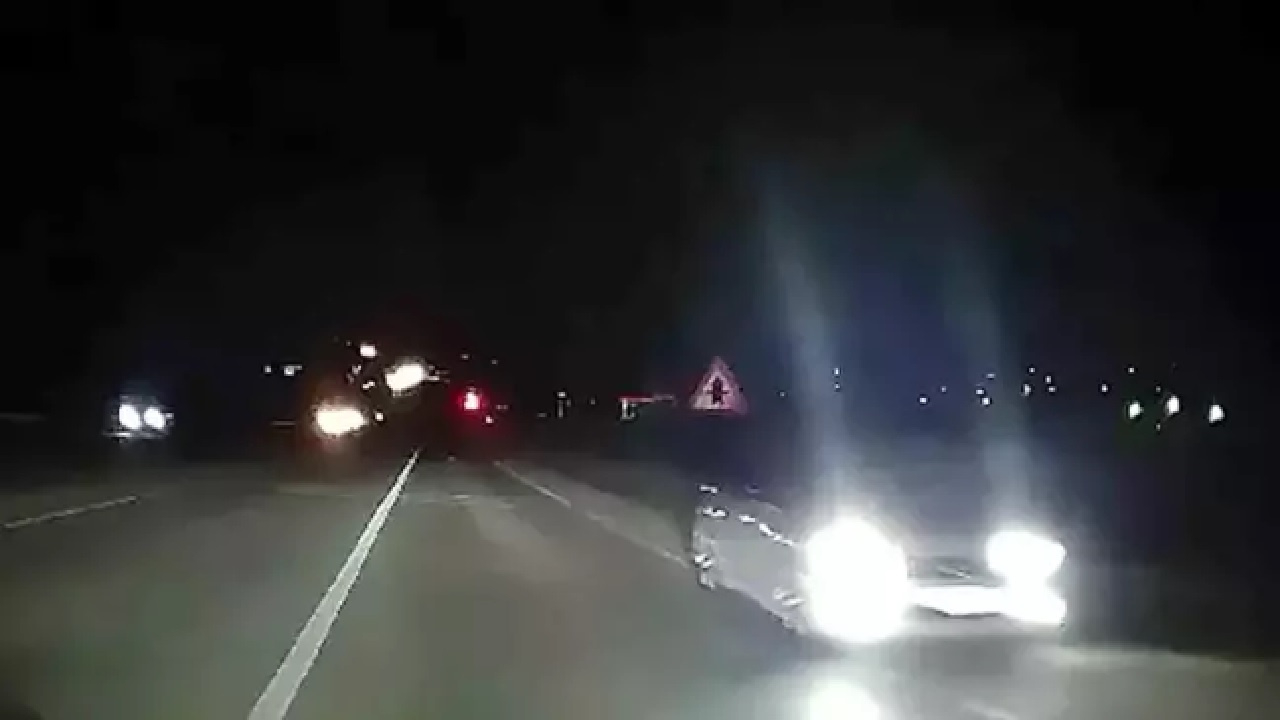 Kuralları hiçe saydı! Ters yönde giden otomobil trafikte tehlike saçtı