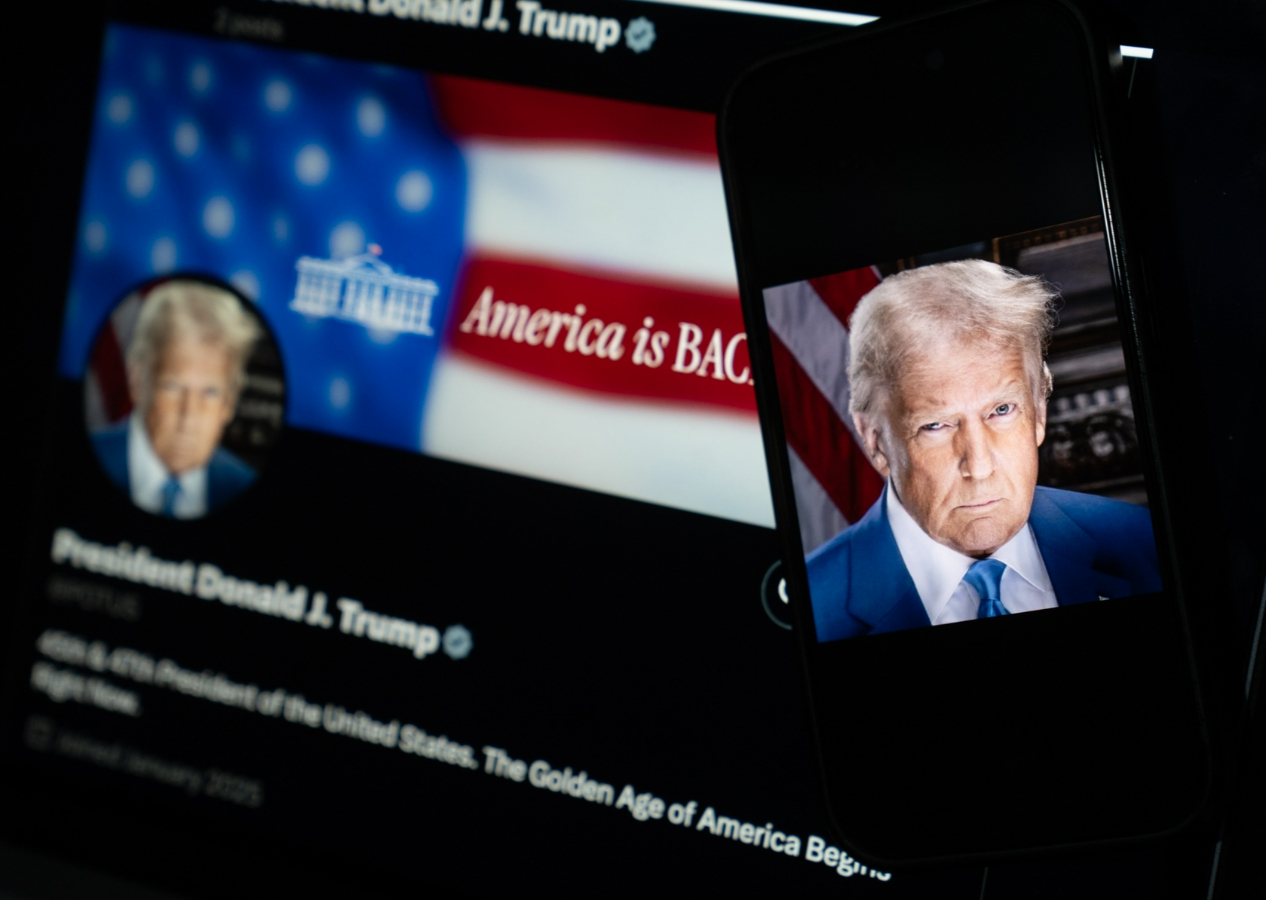 ABD Başkanı Trump'tan ilk paylaşım: Amerika geri döndü!